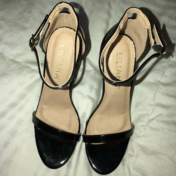 black ankle strap heels - Picture 2 of 2
